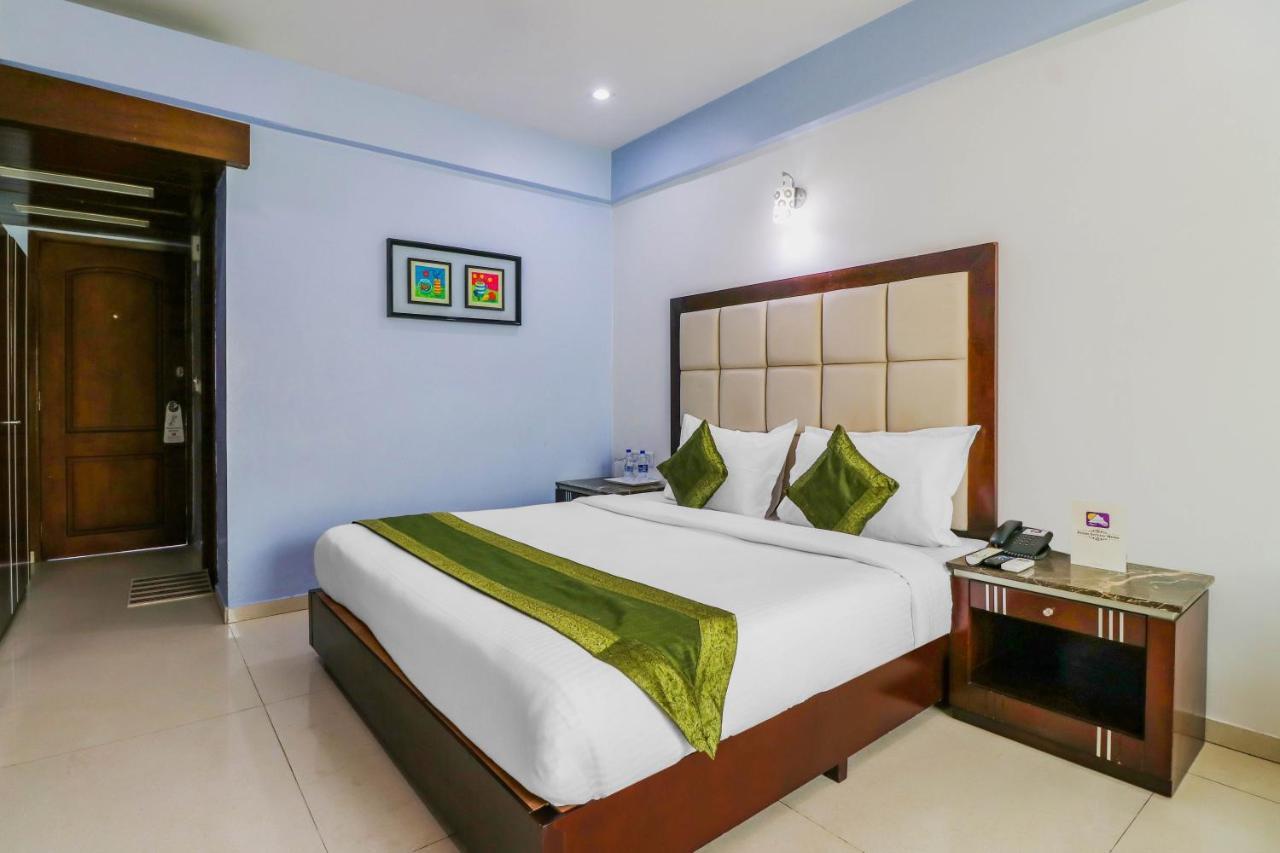 Treebo Trend Hotel Parker Ахмедабад Екстер'єр фото