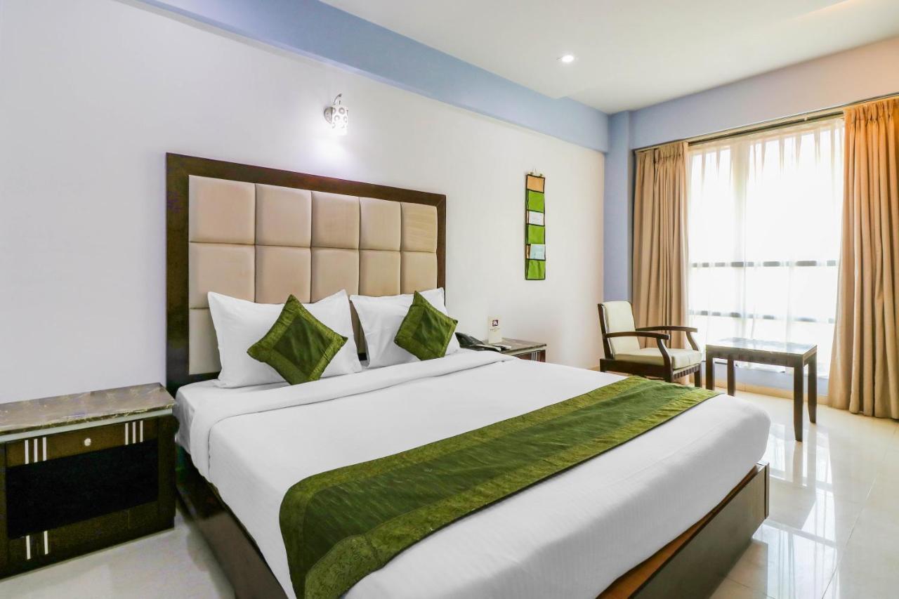 Treebo Trend Hotel Parker Ахмедабад Екстер'єр фото