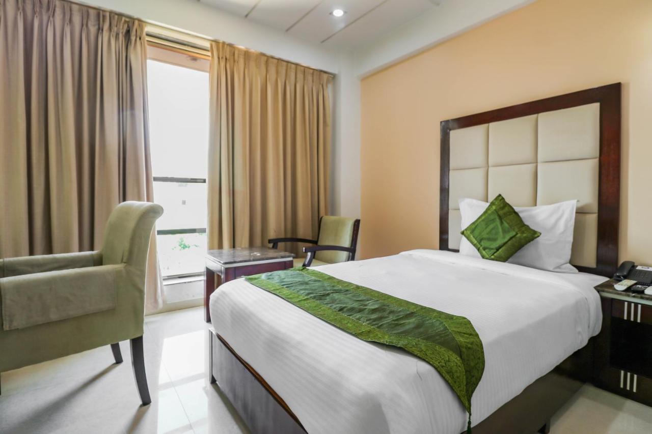 Treebo Trend Hotel Parker Ахмедабад Екстер'єр фото