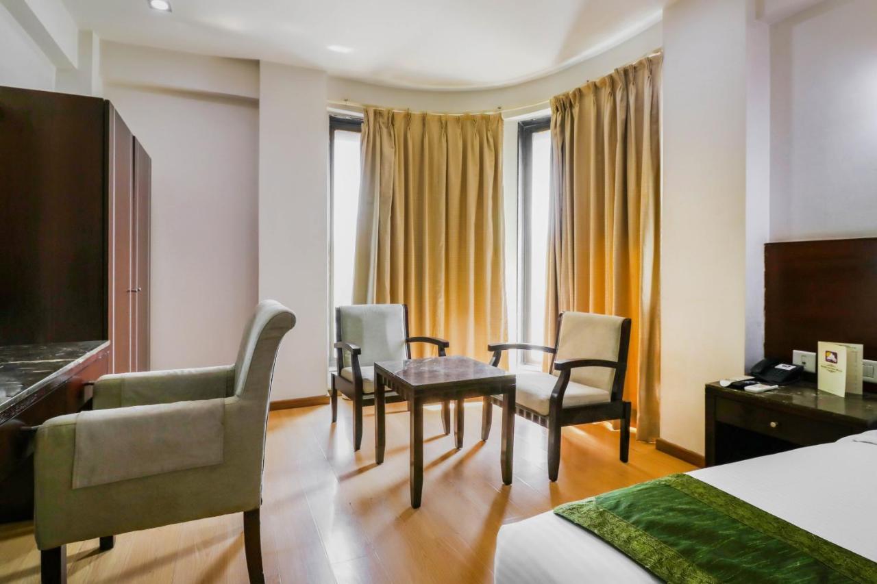 Treebo Trend Hotel Parker Ахмедабад Екстер'єр фото